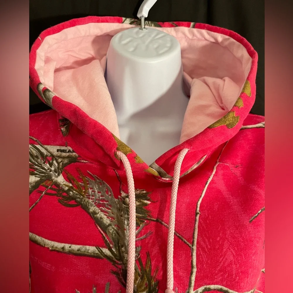 RealTree Hot Pink Cameo hoodie 🥵 - Picture 3 of 7
